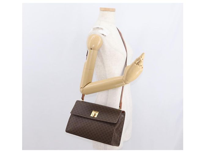 Céline Borsa a Spalla in Tela Macadam CELINE in Pelle PVC Marrone Oro Auth 161521 D'oro - vista 25