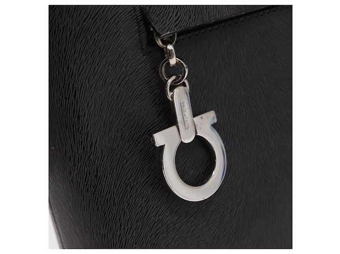Borsa a Spalla Gancini in Pelle Grigia Argento Salvatore Ferragamo Auth hk3307 - vista 17