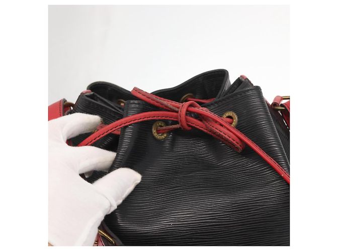 LOUIS VUITTON Epi Noe Schultertasche Bicolor Schwarz Rot M44017 LV Auth 159997 - Ansicht 10