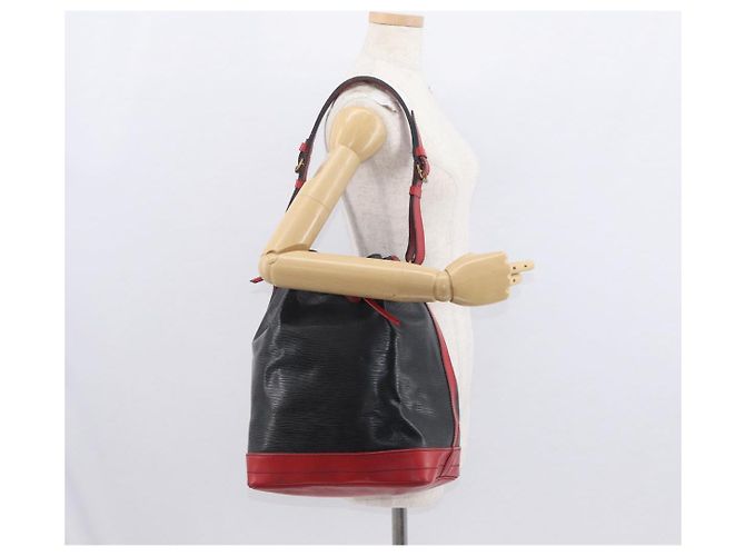 LOUIS VUITTON Epi Noe Schultertasche Bicolor Schwarz Rot M44017 LV Auth 159997 - Ansicht 22
