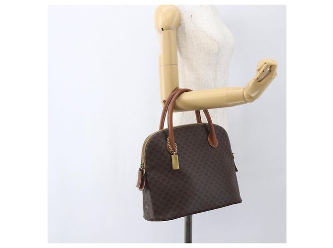 Céline Borsa a mano in tela Macadam CELINE in pelle PVC marrone e oro Auth 162250 D'oro - vista 23