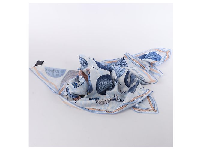 Sciarpa in seta 100% Louis Vuitton "up AND away" in blu M78448 - vista 8
