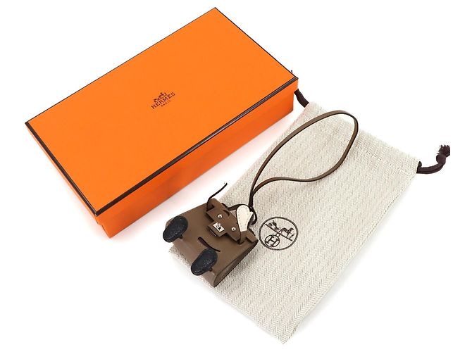 Charm per borsa Kelly Doll Bijoux di Hermès Nero Bianco Taupe - vista 2