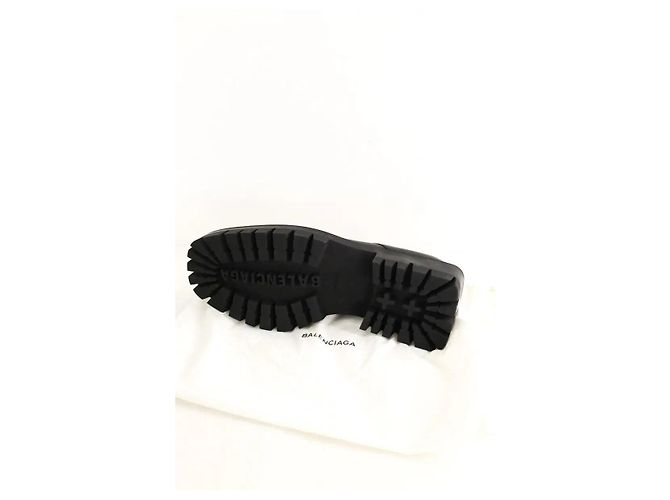 Balenciaga Schwarze Leder Schnürschuhe - Ansicht 6