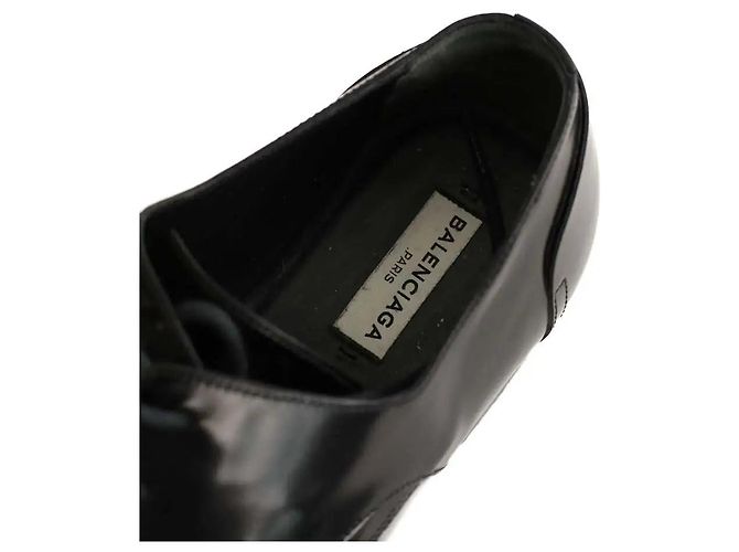 Balenciaga Schwarze Leder Schnürschuhe - Ansicht 5