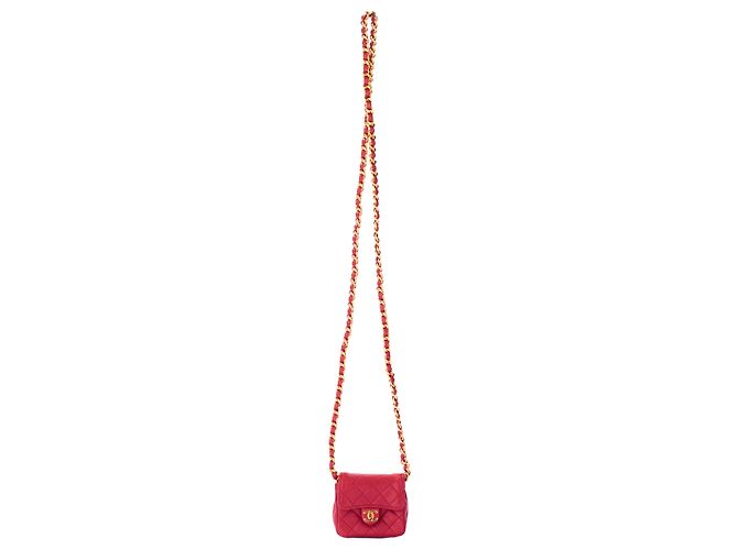 Bolsa de ombro mini Timeless Chanel em couro acolchoado vermelho - vista 4