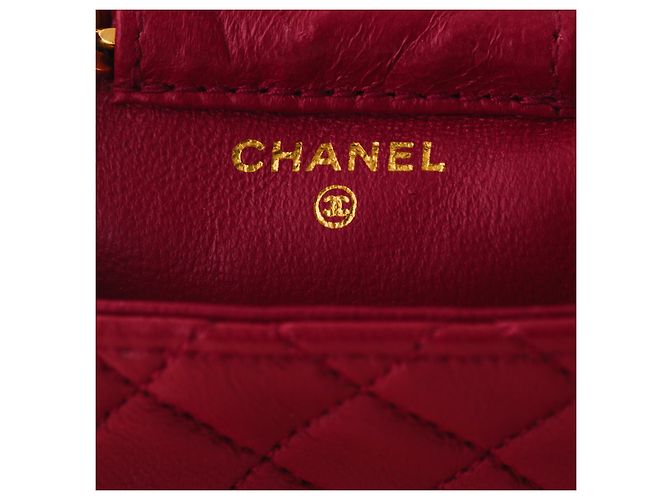 Bolsa de ombro mini Timeless Chanel em couro acolchoado vermelho - vista 7