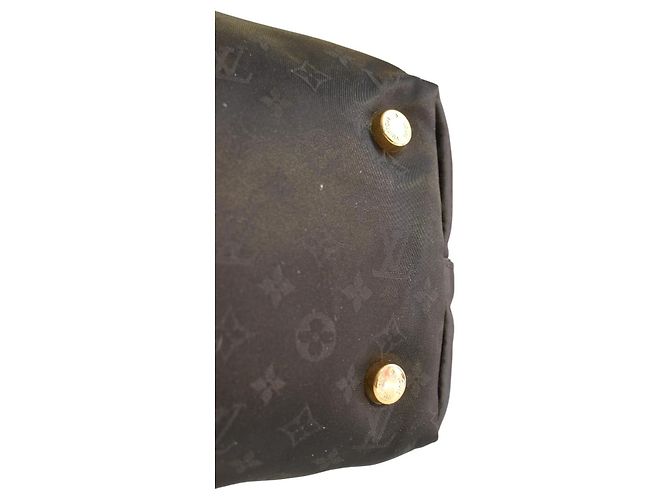 Borsa tote Louis Vuitton 2011 Desire Vertical Lockit MM in nylon monogramma nero - vista 14