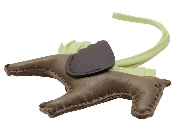 Charm in pelle Pegasus Rodeo PM di Hermès Giallo - vista 4