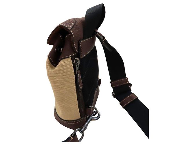 Borsa a Spalla in Tela e Pelle Hudson Small Pack di Coach Marrone - vista 3