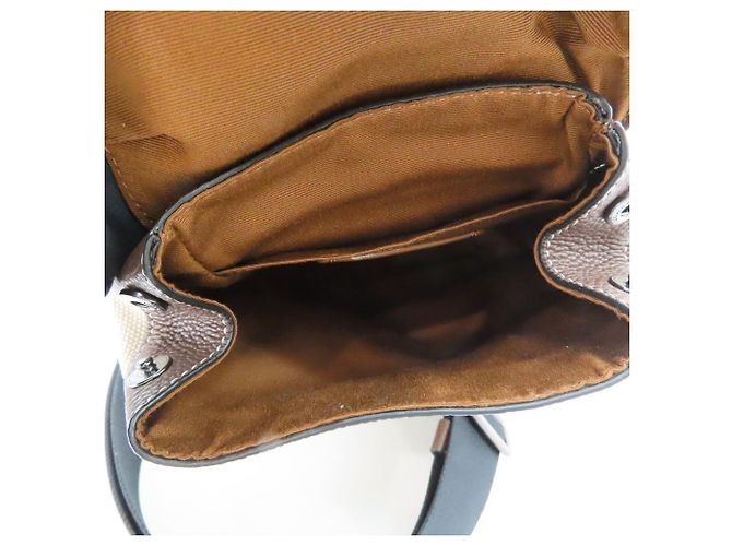 Borsa a Spalla in Tela e Pelle Hudson Small Pack di Coach Marrone - vista 9