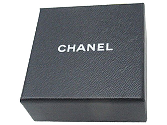 Orecchini a pressione in oro placcato con smalto croce maltese e perle finte Chanel D'oro - vista 6