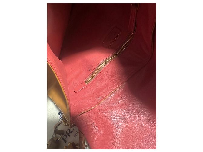 Prada Schultertasche aus Kamelleder mit Fransen - Ansicht 20