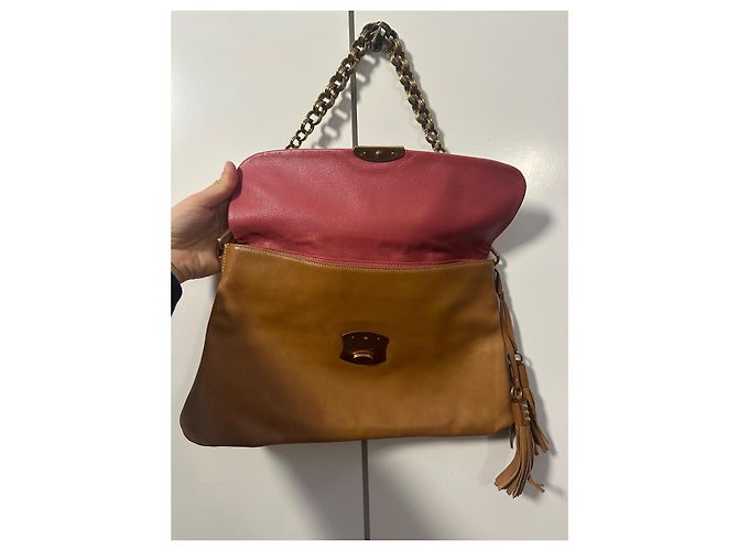 Prada Schultertasche aus Kamelleder mit Fransen - Ansicht 4