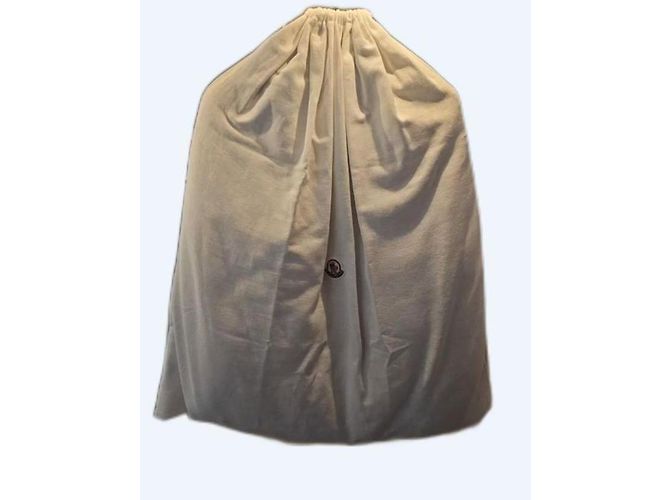 Giacca Moncler Nera con Piuma Nero - vista 2