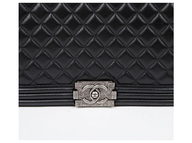 Boy Chanel Borsa a tracolla grande per ragazzo Nero - vista 3