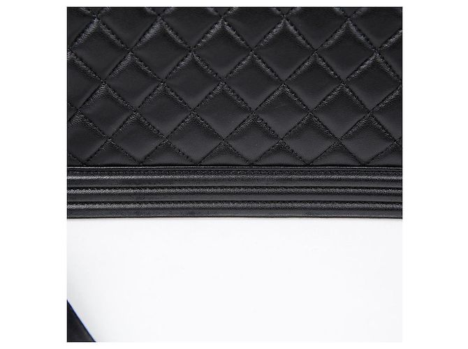 Boy Chanel Borsa a tracolla grande per ragazzo Nero - vista 5