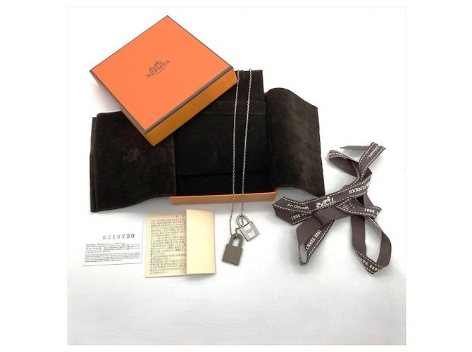 Collar Hermès O'KELLY PENDANT PM Castaño Gris pardo - vista 10