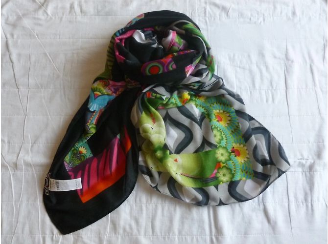 Nuovo stole/scarf maxi multicolore DESIGUAL Nero - vista 8