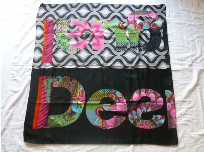 Nuovo stole/scarf maxi multicolore DESIGUAL Nero - vista 9
