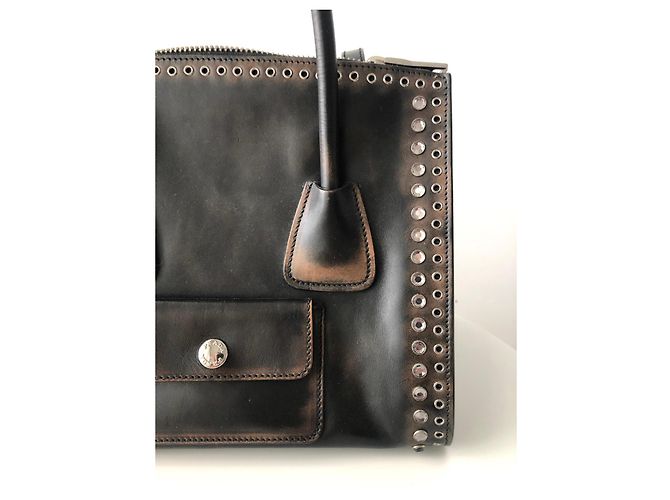 Prada Tasche aus braunem Leder. Vintage Ebano Vitello. - Ansicht 5