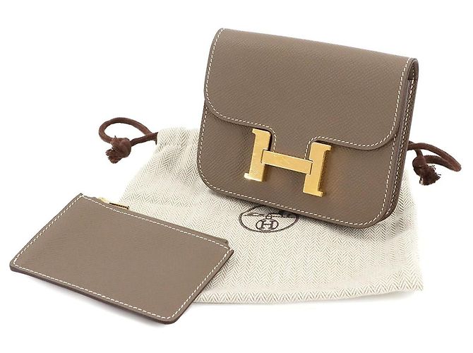 Billetera bifold slim Hermès Constance Gris pardo - vista 2