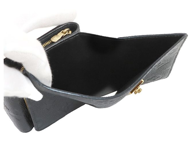 Metis Compact Tri-Fold Geldbörse aus Monogram Empreinte von Louis Vuitton Schwarz - Ansicht 8
