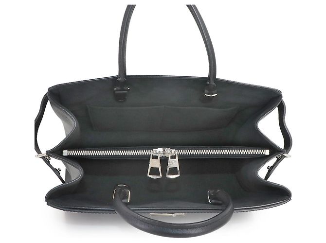 Borsa Tote Epi Twist di Louis Vuitton Nero - vista 7