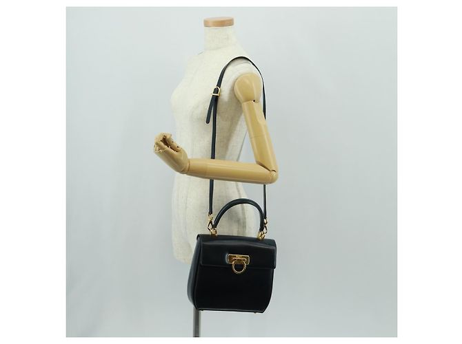 Borsa a mano in pelle Gancini Salvatore Ferragamo 2 in 1 Nero Oro Auth 160846 - vista 29