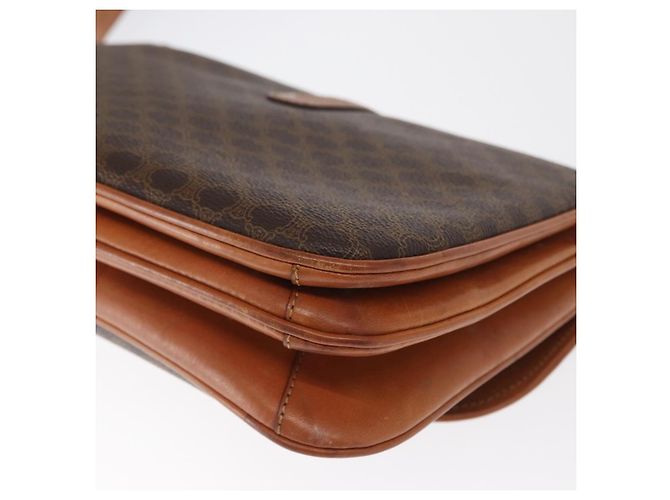 Céline Borsa a Spalla in Tela Macadam CELINE in Pelle PVC Marrone Oro Auth 161211 D'oro - vista 16