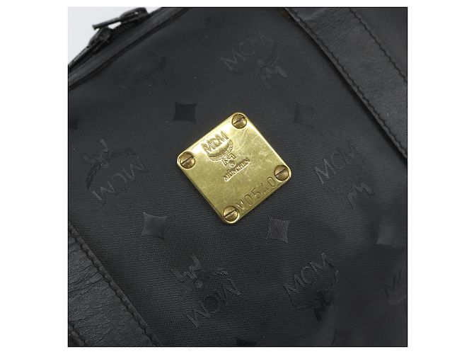 Borsa Boston Mini Vicetos Logogram MCM in PVC Nero Oro Auth am10417 D'oro - vista 12