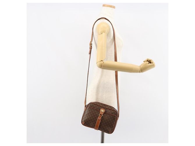 Céline Borsa a Spalla in Tela Macadam CELINE in Pelle PVC Marrone Oro Auth 161002 D'oro - vista 23