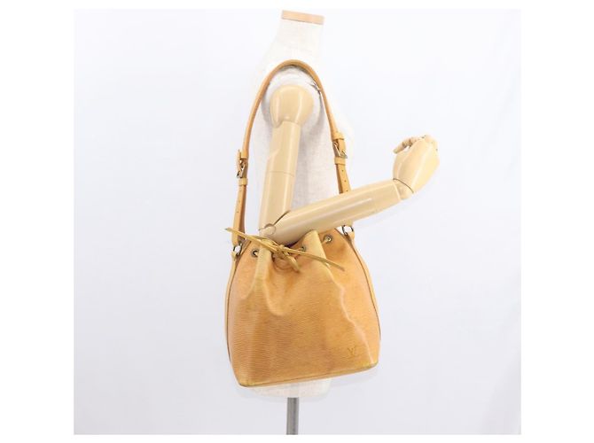Noe LOUIS VUITTON Borsa a Spalla Petit Noé Epi Gialla M44109 LV Auth 161101 Giallo - vista 20