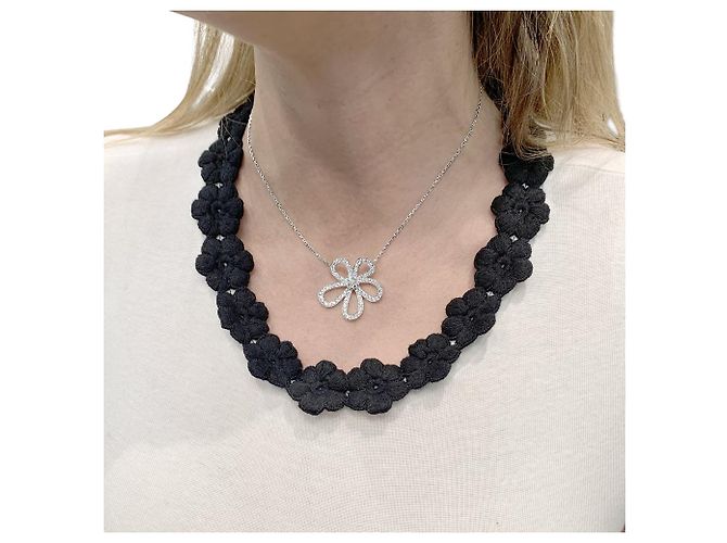 Collana Van Cleef & Arpels, "Flowerlace", oro bianco, diamanti. - vista 5