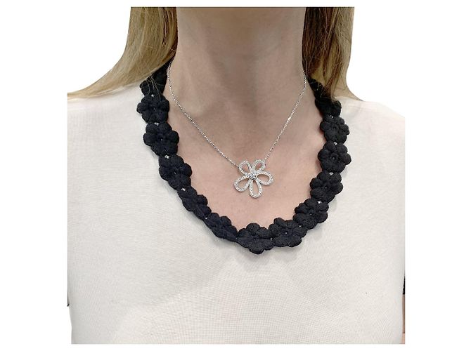 Collana Van Cleef & Arpels, "Flowerlace", oro bianco, diamanti. - vista 6