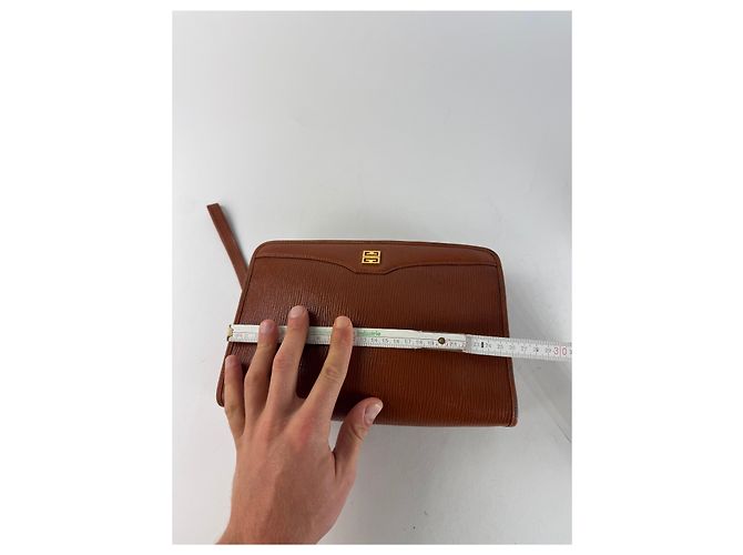 Clutch in pelle vintage Givenchy marrone Arancione - vista 11