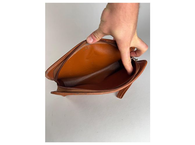 Clutch in pelle vintage Givenchy marrone Arancione - vista 3