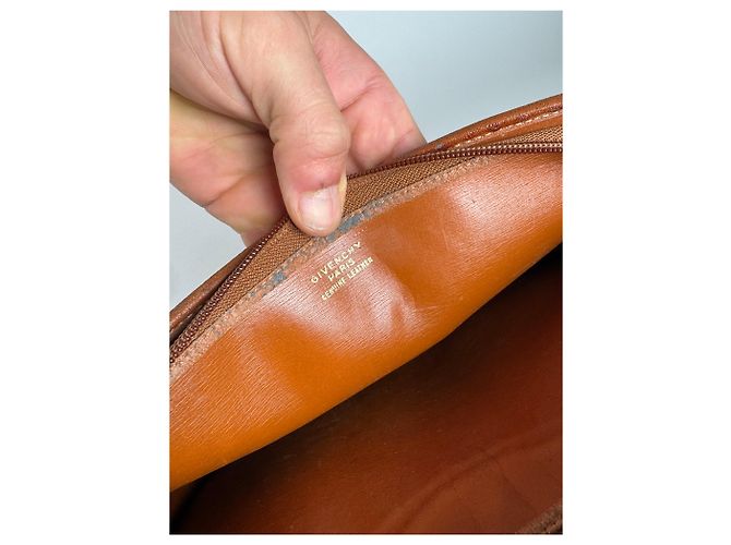 Clutch in pelle vintage Givenchy marrone Arancione - vista 4