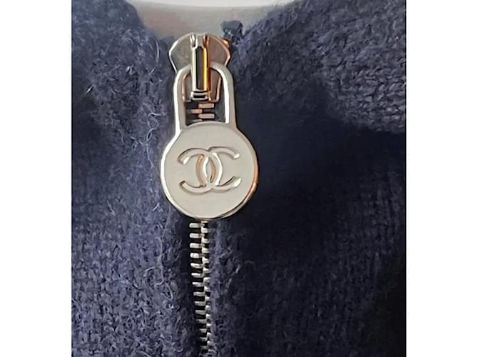 Chanel Kapuzenpulli aus Kaschmir Größe 36 - Ansicht 3