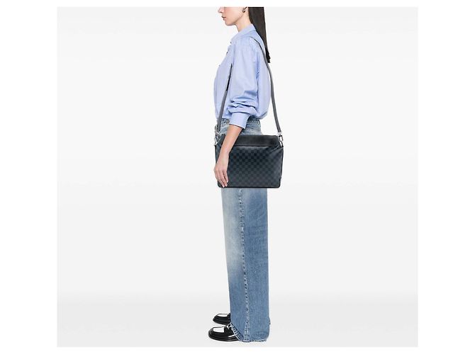 Messenger Greenwich Damier Cobalt Blu di Louis Vuitton Blu navy - vista 7