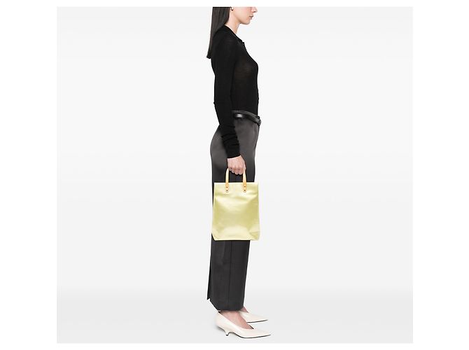 Louis Vuitton Borsa Reade MM in Vernis Monogram Bianco Crudo - vista 7