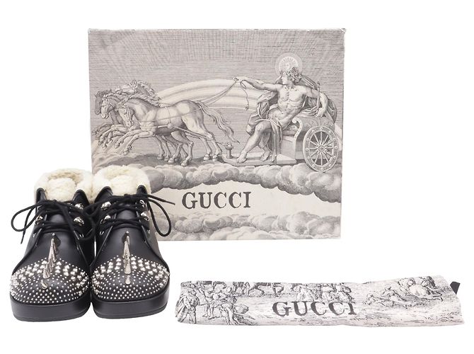 Botines Gucci Harlem Spike de cuero negro con forro de shearling - vista 9