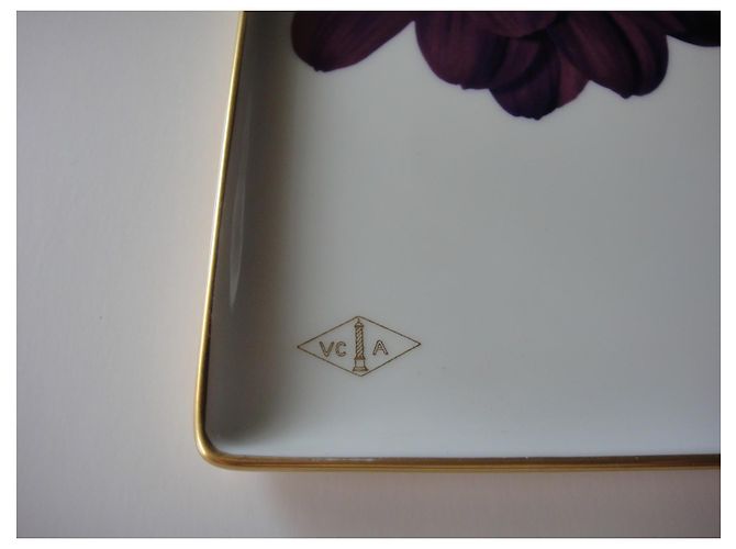 Van Cleef & Arpels Vide poche de collection en porcelaine Bordeaux - vue 4