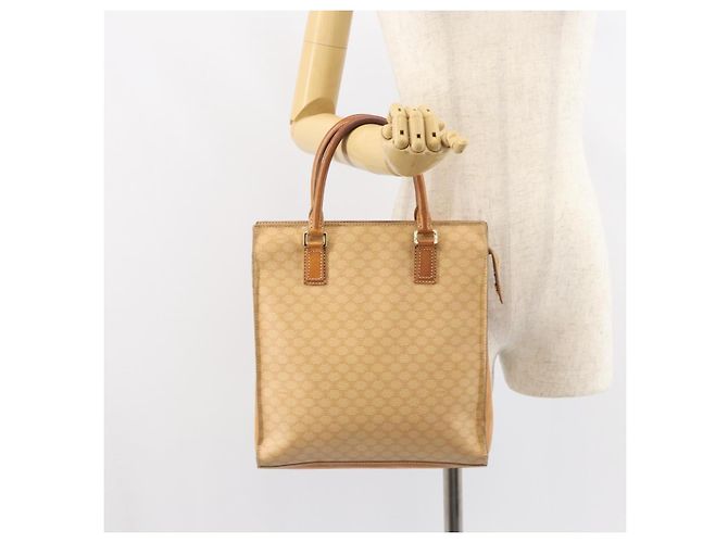 Céline Borsa a mano in tela Macadam CELINE PVC Beige Oro Auth 161381 D'oro - vista 22