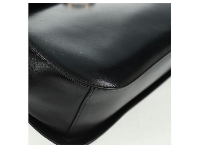 Borsa a Spalla Gancini in Pelle Nera e Oro Salvatore Ferragamo Auth 160020 Nero D'oro - vista 9