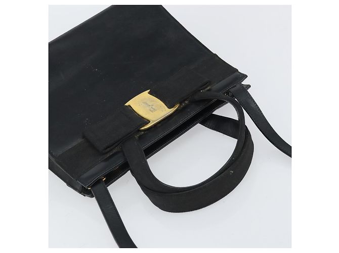 Borsa a mano Vala in pelle 2 in 1 nera e oro Auth 161693 di Salvatore Ferragamo Nero D'oro - vista 6