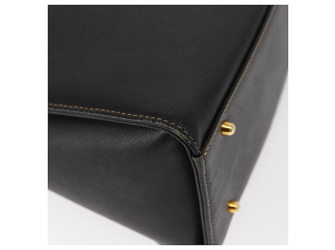 VALENTINO Borsa a mano in pelle nera e oro Auth hk3312 Nero D'oro - vista 16