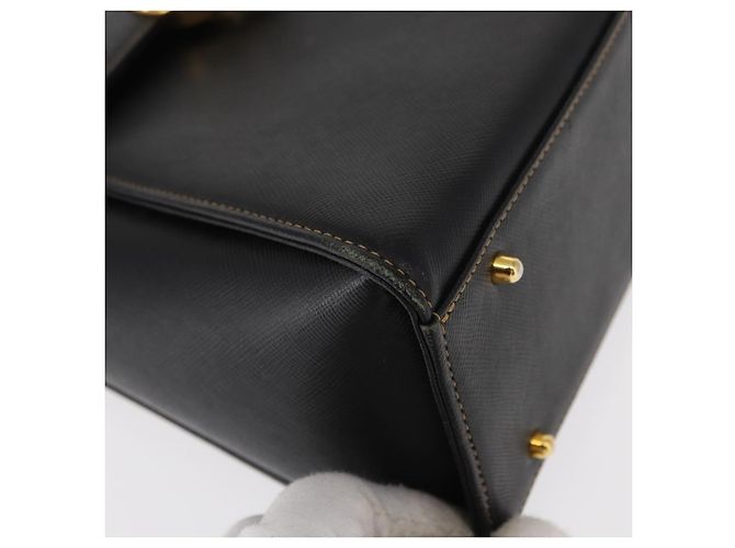VALENTINO Borsa a mano in pelle nera e oro Auth hk3312 Nero D'oro - vista 8