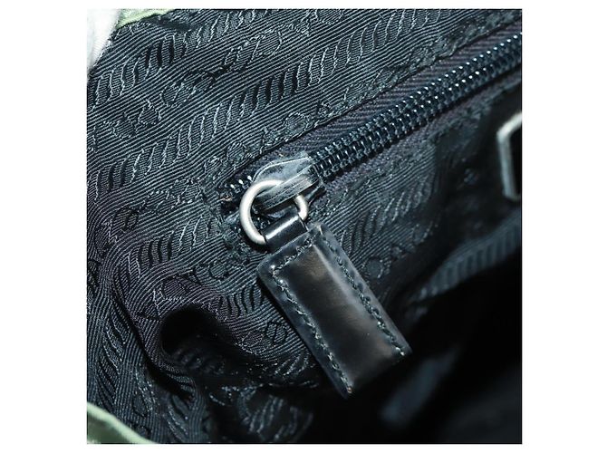 PRADA Rucksack aus Nylon Silber Hellgrün Auth 161541 - Ansicht 28