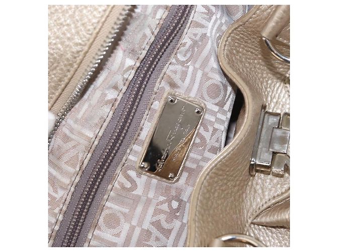 Salvatore Ferragamo Gancini Hand Bag Leather Champagne Gold Silver Auth 161013 Silvery Golden - view 18